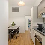 New! Da Tiffany 115mq Con Garage Box Gratuito Per 8 Persone 的里雅斯特