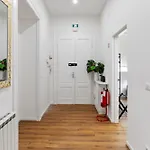 New! Da Tiffany 115mq Con Garage Box Gratuito Per 8 Persone * 的里雅斯特