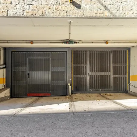 Tiffany - Netflix Per 8pp Con Garage Box טריאסטה